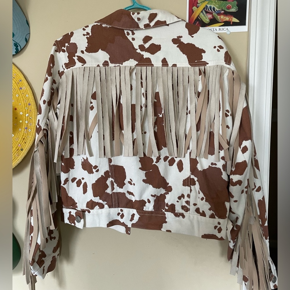 Brown cow print western Jean jacket with fringe NWT